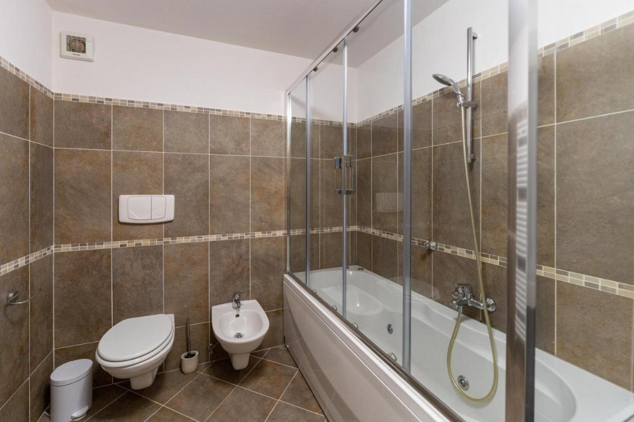 Casa Beba - Agenzia Dolomiti Affitti Apartment Cavalese Ngoại thất bức ảnh